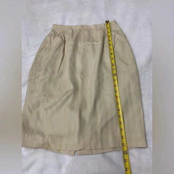 Andre Barreau Women's 2 Piece Suit Blazer Skirt Beige Work Size 10 - Picture 13 of 14